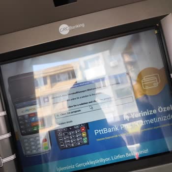 PTT Şubesi Kartımı Yuttu, Paramı Vermedi!