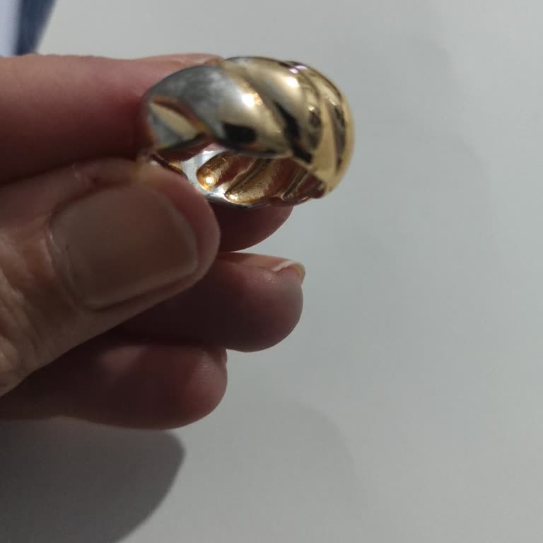 Oxxo'dan Aldığım Yüzük Karardı, Müşteri Hizmetleri Çaresiz