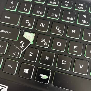 Monster Notebook Klavye Sorunu Ve Yüksek Servis Ücreti