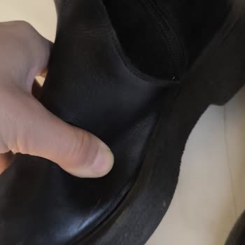 Kalitesiz Ayakkabı Ve Yetersiz Müşteri Hizmeti