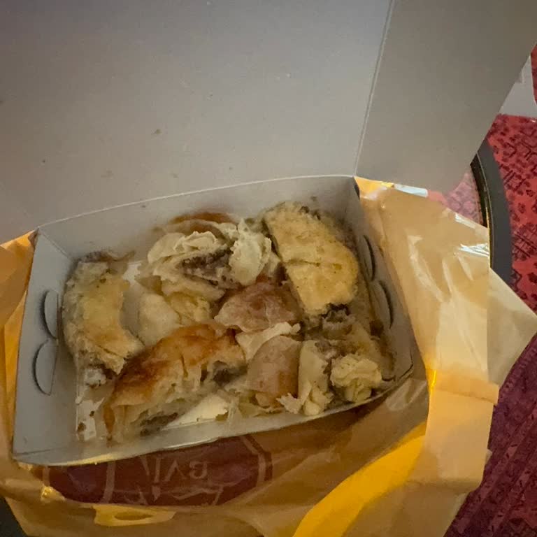 Özensiz Paketleme Ve Pişmemiş Börek Şikayeti