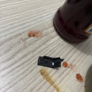 Çilek Reçelinde Tehlikeli Plastik Parçası