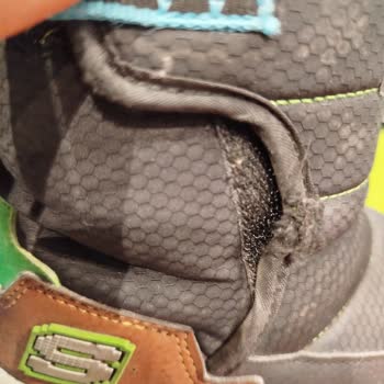 Dayanıksız Çocuk Botları: Skechers Hayal Kırıklığı