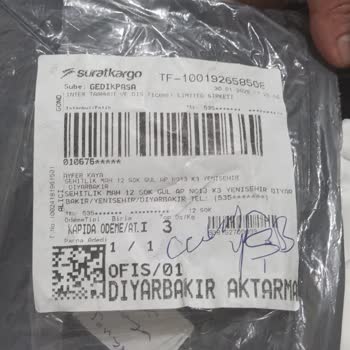 Yanlış Renk Ve Beden, İletişimsizlik Sorunu