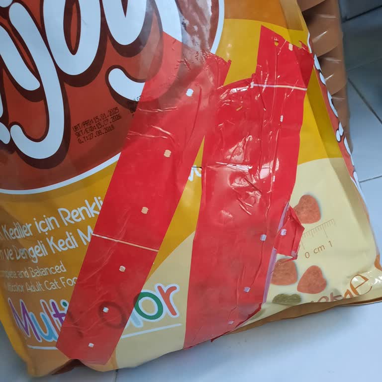 Patlamış Paketi Bantlayarak Göndermek Hangi Ahlaka Sığar?