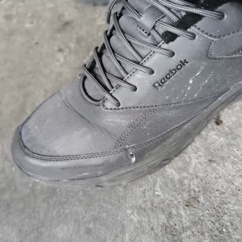 Reebok Ayakkabının Beklenmedik Kalite Sorunu