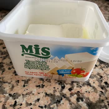 Küflü Peynir Şoku: Bebeklerim Tehlikede!