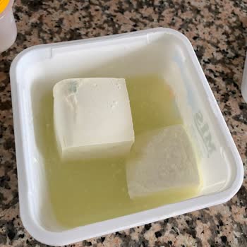 Küflü Peynir Şoku: Bebeklerim Tehlikede!