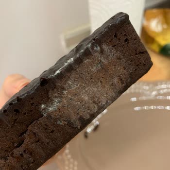 Son Kullanma Tarihi Geçmemiş Brownie'de Küf Şoku