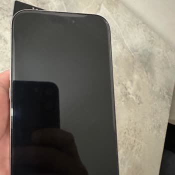 Spigen Ekran Koruyucu Sorunu: Kenarlarda Boşluk