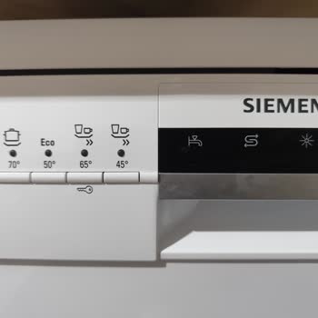 Siemens Bulaşık Makinesi Kapağında Aniden Oluşan Çatlaklar