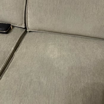 Koltuk Takımında Hızla Oluşan Beyaz Lekeler