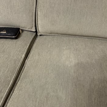 Koltuk Takımında Hızla Oluşan Beyaz Lekeler