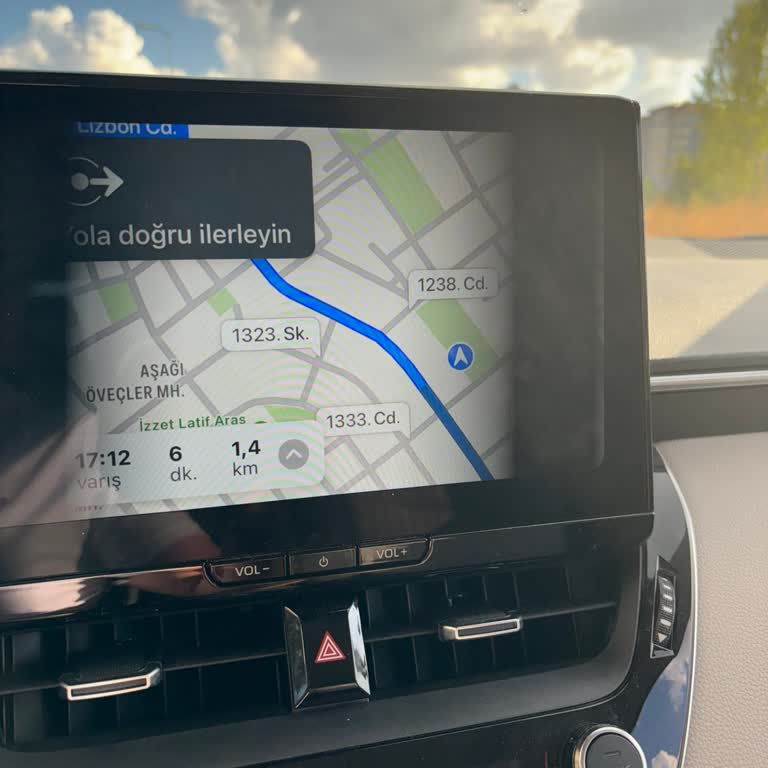 Toyota Corolla 2023 Modelinde Sürekli Navigasyon Sorunu