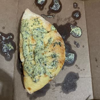 Domino's Sarımsaklı Ekmekte Beklenmedik Değişiklik