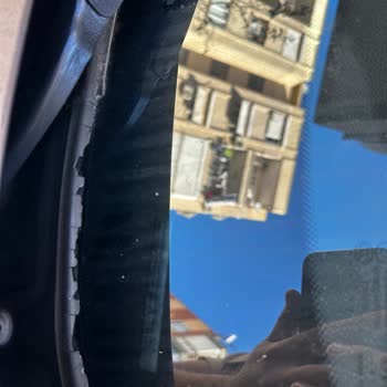 BMW 320i Ön Cam Fitili Sorunu