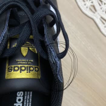 Adidas'tan Aldığım Ürün Defolu Ve Kutusu Parçalanmış Geldi