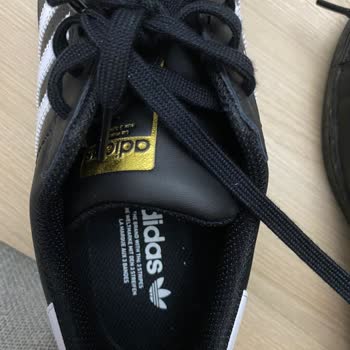 Adidas'tan Aldığım Ürün Defolu Ve Kutusu Parçalanmış Geldi