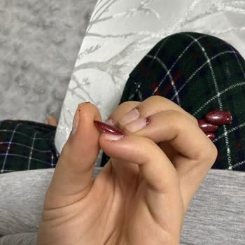 La Liva Beauty Studio Academy İle Başarısız Tırnak İşlemi