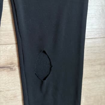 Yırtık Tayt Ve Yetersiz Müşteri Hizmeti