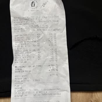 Yırtık Tayt Ve Yetersiz Müşteri Hizmeti