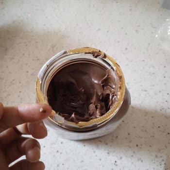 Nutella Kavanozunda Tehlikeli Cisim: Çocuk Güvenliği Tehlikede