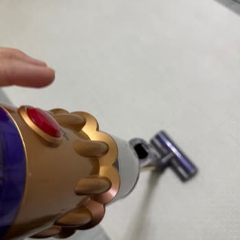 Dyson Süpürgem Çalışırken Duruyor Süpürmüyor