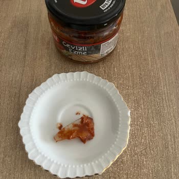 Kahvaltıda Cevizli Ezmeden Çıkan Cam Parçası Şoku