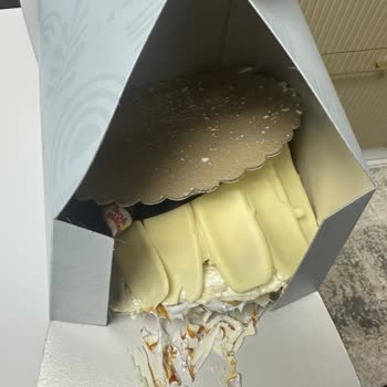 Doğum Günü Pastası Ezildi, Para İadesi Yapılmadı