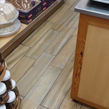 Sivri Kenar Montumu Yırtarken Müdürün Umursamaz Tavrı