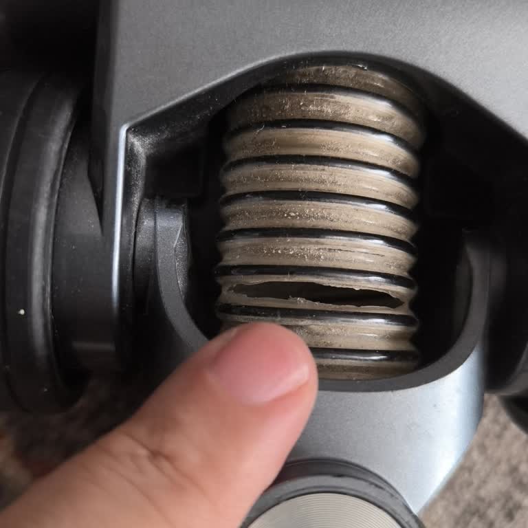 Onvo Şarjlı Süpürgede Kalitesiz Malzeme Sorunu