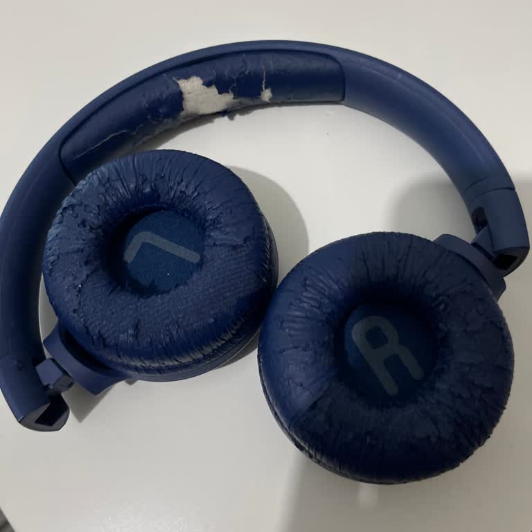 JBL Kulaklıkta Beklenmedik Soyulma Sorunu