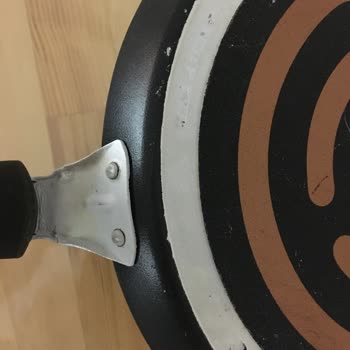 Tefal Tava Sapı Kullanımda Yamuluyor