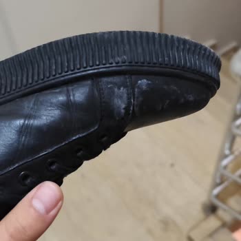 FLO Ayakkabı'da Hayal Kırıklığı: Hatalı Ürün Ve Yetersiz Çözüm