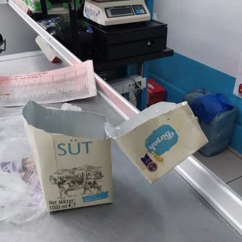 A101'den Aldığım Süt Sağlığımızı Tehdit Ediyor