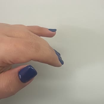 Öznur Toprak Nail Studio El Bakım Sonrası Tırnaklarım Kötü Durumda!
