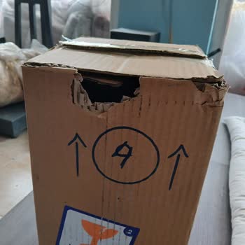 Yurtiçi Kargo Kargom Kutusu Yırtık Ağzı Açılmış Tekrar Kapatılmış Şekilde Teslim Edildi!