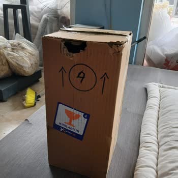 Yurtiçi Kargo Kargom Kutusu Yırtık Ağzı Açılmış Tekrar Kapatılmış Şekilde Teslim Edildi!