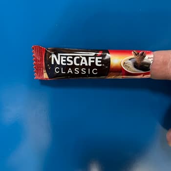 Nescafe Paketinde Siyah Toz Şoku