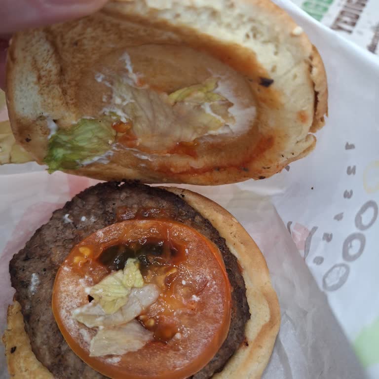 Kupkuru Ve Bayat Whopper Deneyimi