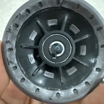 Dyson V15 Halı Başlığı Kırıldı, Acil Destek Bekliyorum