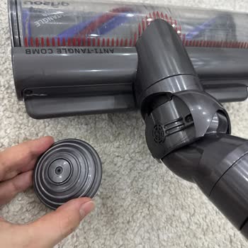 Dyson V15 Halı Başlığı Kırıldı, Acil Destek Bekliyorum