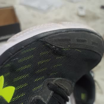 Under Armour Ayakkabının Erken Deformasyonu Ve Garanti Sorunu