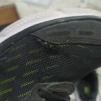 Under Armour Ayakkabının Erken Deformasyonu Ve Garanti Sorunu