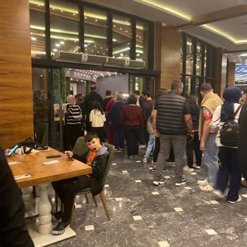 Beklenmedik Kalabalık Ve Yetersiz Hizmetle Hayal Kırıklığı