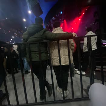 Bostancı Kültür Merkezi'nde Sahne Görüşü Sorunu