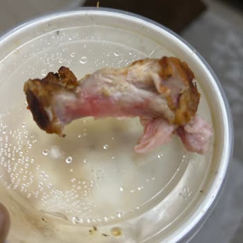 Köfteci Yusuf'ta Pişmemiş Tavuk Ve İptal Sorunu