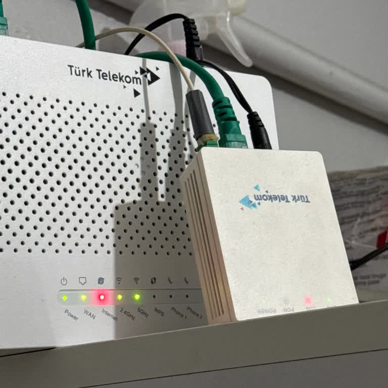 Türk Telekom İnternet Kesintisi: Öğrencilerin Eğitimine Engel