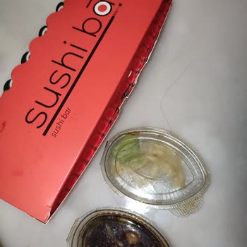 Sushi Paketinde Hijyen Skandalı: Saç Çıktı!