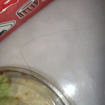 Sushi Paketinde Hijyen Skandalı: Saç Çıktı!